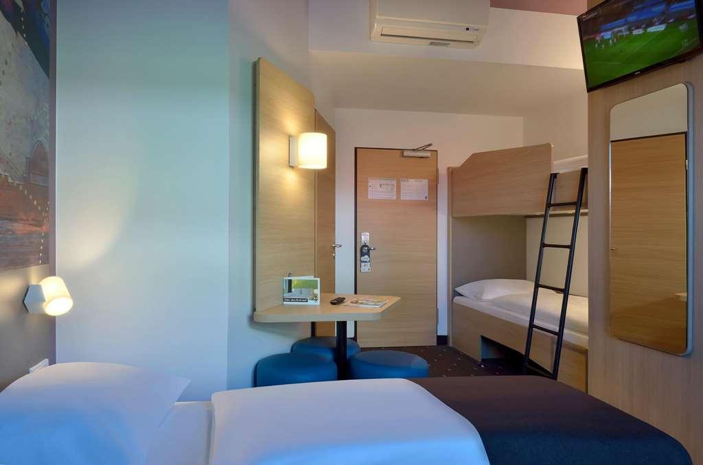 B&B Hotel Duesseldorf-Airport Rom bilde