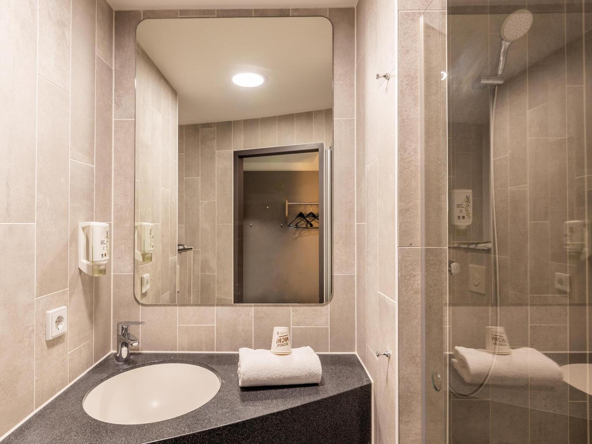 B&B Hotel Duesseldorf-Airport Eksteriør bilde