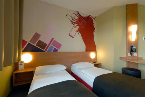 B&B Hotel Duesseldorf-Airport Eksteriør bilde